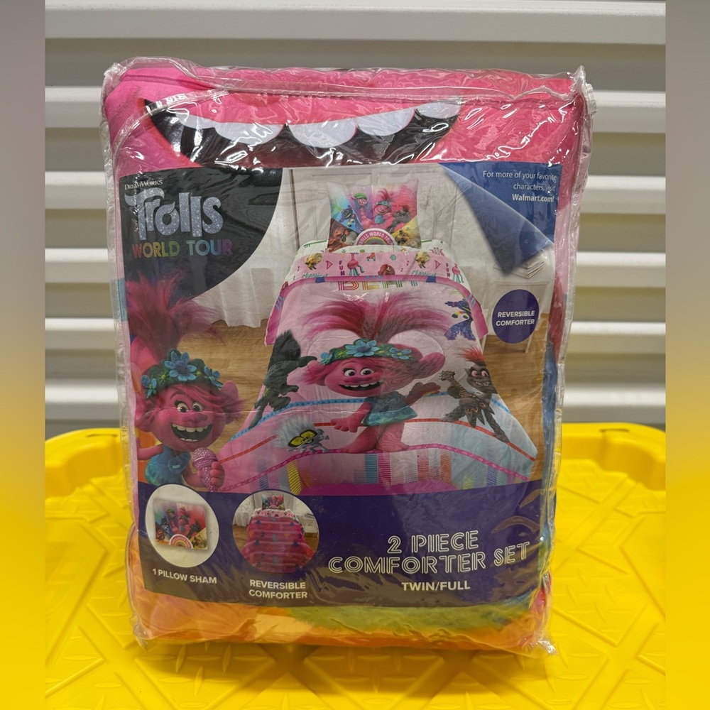 Trolls Colorful 2-Piece Comforter Set